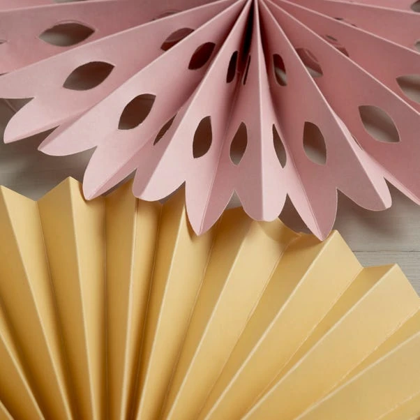 Dunelm Set Of 7 Easter Fans - Image 2